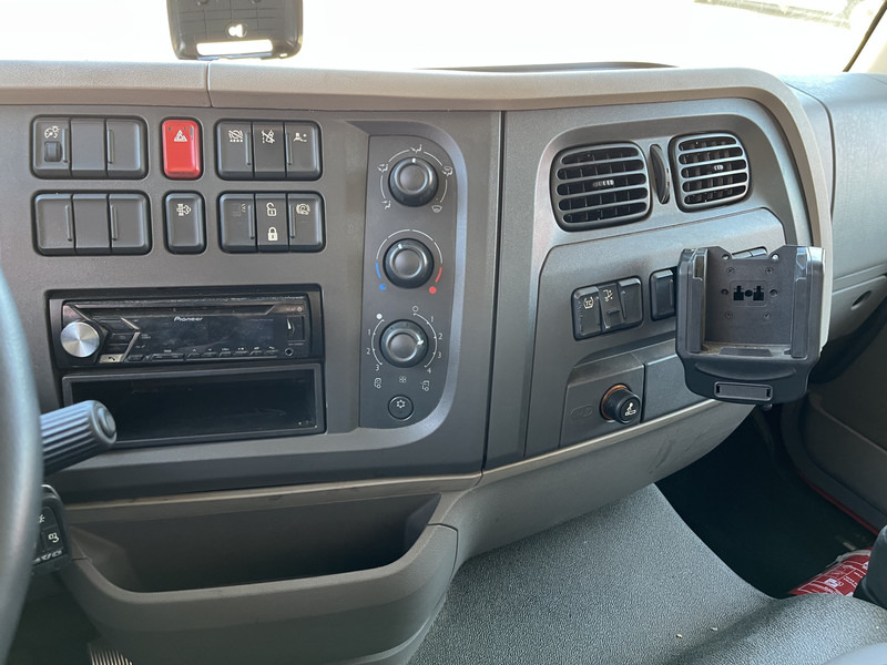 DAF LF 210 FA / 12 Ton / 354 dkm / Box / Laadklep / NL Truck - Camião furgão: foto 5 DAF LF 210 FA / 12 Ton / 354 dkm / Box / Laadklep / NL Truck - Camião furgão: foto 5