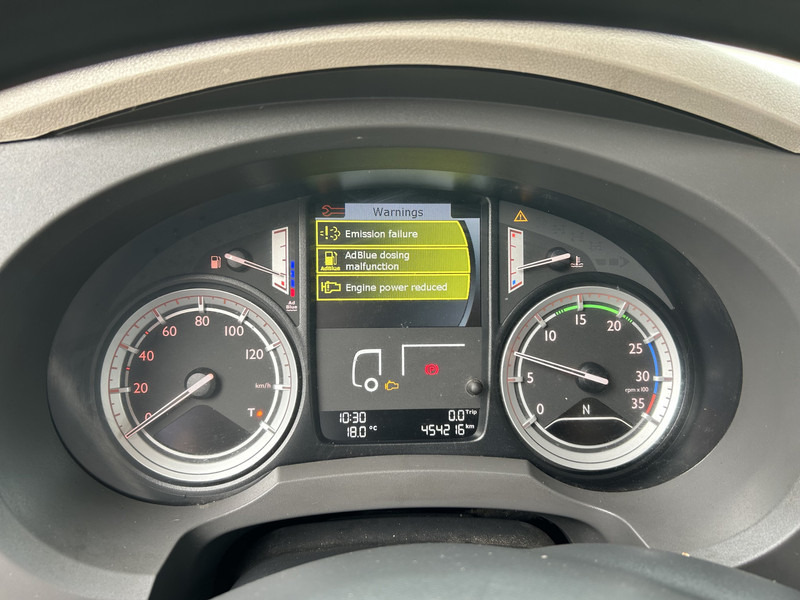 DAF LF 210 FA / 12 Ton / 454 dkm / Pritsch-Plane / LBW / NL Truck - Camião de lona: foto 4 DAF LF 210 FA / 12 Ton / 454 dkm / Pritsch-Plane / LBW / NL Truck - Camião de lona: foto 4