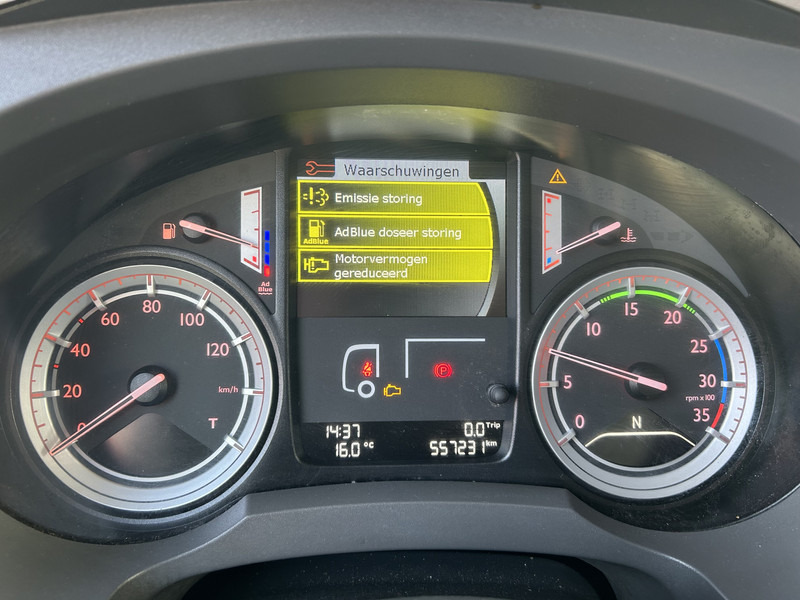 DAF LF 210 FA / 12 Ton / 557 dlm / Curtainside / Loadlift / APK TUV 05-26 - Camião de lona: foto 4 DAF LF 210 FA / 12 Ton / 557 dlm / Curtainside / Loadlift / APK TUV 05-26 - Camião de lona: foto 4