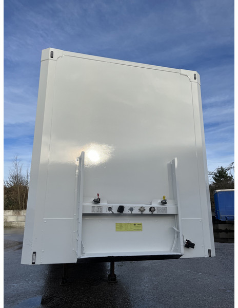 Semi-reboque furgão Groenewegen Jumbo DRO-14-18 X-Steering / Box / Laadklep / APK TUV 02-26: foto 17 Semi-reboque furgão Groenewegen Jumbo DRO-14-18 X-Steering / Box / Laadklep / APK TUV 02-26: foto 17