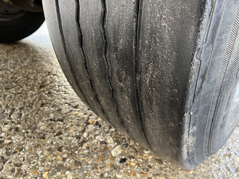 Semi-reboque furgão Groenewegen Jumbo DRO-14-18 X-Steering / Box / Laadklep / APK TUV 02-26: foto 7 Semi-reboque furgão Groenewegen Jumbo DRO-14-18 X-Steering / Box / Laadklep / APK TUV 02-26: foto 7