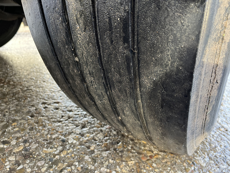 Semi-reboque furgão Groenewegen Jumbo DRO-14-18 X-Steering / Box / Laadklep / APK TUV 02-26: foto 10 Semi-reboque furgão Groenewegen Jumbo DRO-14-18 X-Steering / Box / Laadklep / APK TUV 02-26: foto 10