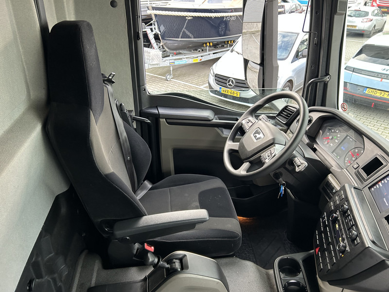 MAN TGM 18.250 / Carrier Koeler -30 gr / Chereau Frigobox / Laadklep / APK 06-26 - Camião frigorífico: foto 3 MAN TGM 18.250 / Carrier Koeler -30 gr / Chereau Frigobox / Laadklep / APK 06-26 - Camião frigorífico: foto 3