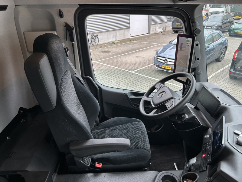 Mercedes-Benz Actros 2124 / Carrier Koeler -30 gr / Cheraeu / Laadklep / APK 01-26 - Camião frigorífico: foto 3 Mercedes-Benz Actros 2124 / Carrier Koeler -30 gr / Cheraeu / Laadklep / APK 01-26 - Camião frigorífico: foto 3