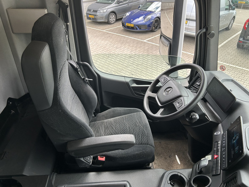 Mercedes-Benz Actros 2124 / Carrier Supra 850 -30 gr / Koeler / Laadklep / APK 03-26 - Camião frigorífico: foto 3 Mercedes-Benz Actros 2124 / Carrier Supra 850 -30 gr / Koeler / Laadklep / APK 03-26 - Camião frigorífico: foto 3