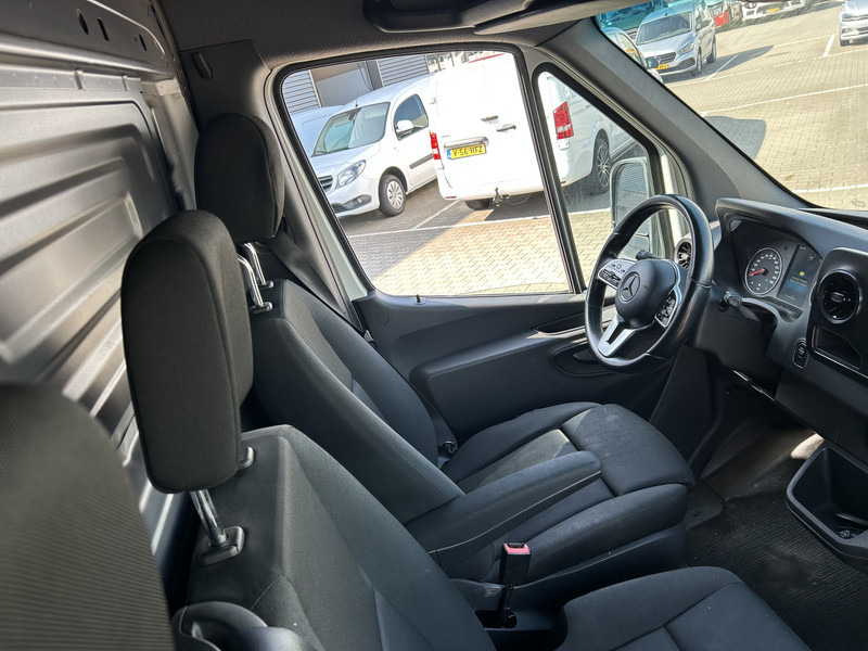 Mercedes-Benz Sprinter 314 2.2 CDI / L4 H2 / Loadlift 650 kg / Navi / APK TUV 01-26 - Furgão: foto 4 Mercedes-Benz Sprinter 314 2.2 CDI / L4 H2 / Loadlift 650 kg / Navi / APK TUV 01-26 - Furgão: foto 4