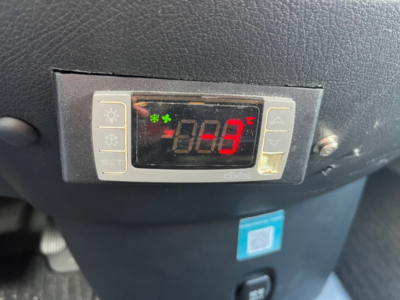 Mercedes-Benz Vito / 114 CDI / L2H1 / Frigo / gekoelde laadbak / APK-TUV 05-26 - Furgão compacto: foto 5 Mercedes-Benz Vito / 114 CDI / L2H1 / Frigo / gekoelde laadbak / APK-TUV 05-26 - Furgão compacto: foto 5