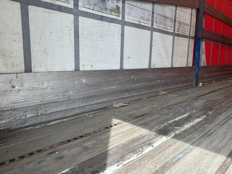 Renders ROC 12.18 / Curtainside / Loadlift / Lift + Steer Axle / Side Boards - Semi-reboque de lona: foto 4 Renders ROC 12.18 / Curtainside / Loadlift / Lift + Steer Axle / Side Boards - Semi-reboque de lona: foto 4