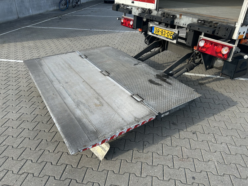 Schmitz Cargobull SCB S3B / Box / Loadlift / 2x Liftas / APK 03-26 - Semi-reboque furgão: foto 5 Schmitz Cargobull SCB S3B / Box / Loadlift / 2x Liftas / APK 03-26 - Semi-reboque furgão: foto 5