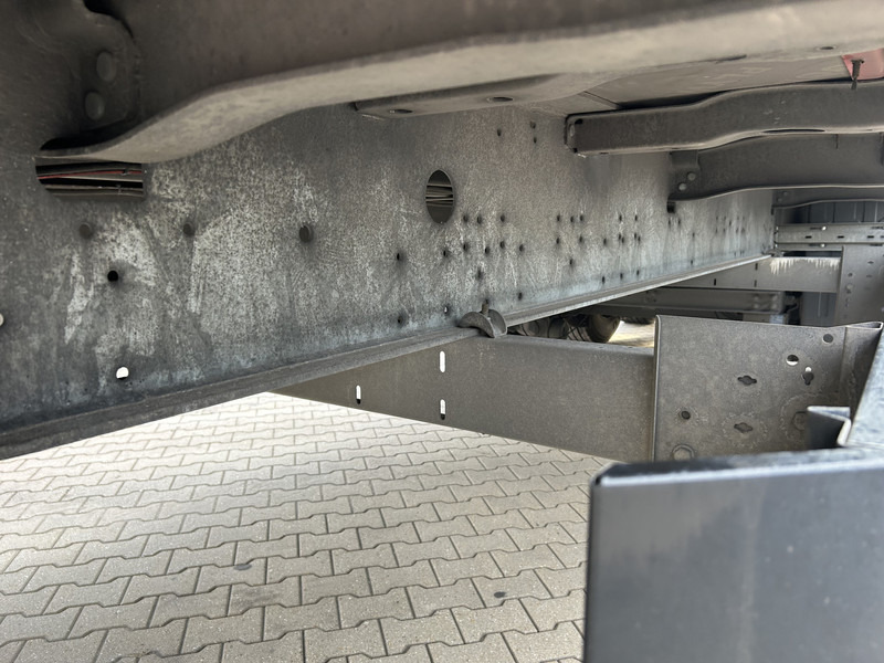 Schmitz Cargobull SCB S3B / Box Trailer / 2x Liftas / APK TUV 09-26 - Semi-reboque furgão: foto 5 Schmitz Cargobull SCB S3B / Box Trailer / 2x Liftas / APK TUV 09-26 - Semi-reboque furgão: foto 5