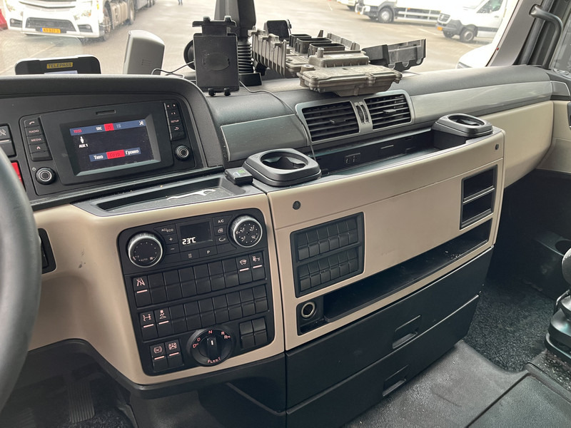 MAN TGX 18.460 XXL / Motor Defect -> Not Running / Retarder / 645 dkm / 2 Tanks - Tractor: foto 5 MAN TGX 18.460 XXL / Motor Defect -> Not Running / Retarder / 645 dkm / 2 Tanks - Tractor: foto 5