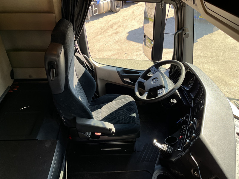 Mercedes-Benz Actros 1842 Streamspace / 937 dkm / 2 Tanks / NL Truck / 8x in stock - Tractor: foto 3 Mercedes-Benz Actros 1842 Streamspace / 937 dkm / 2 Tanks / NL Truck / 8x in stock - Tractor: foto 3