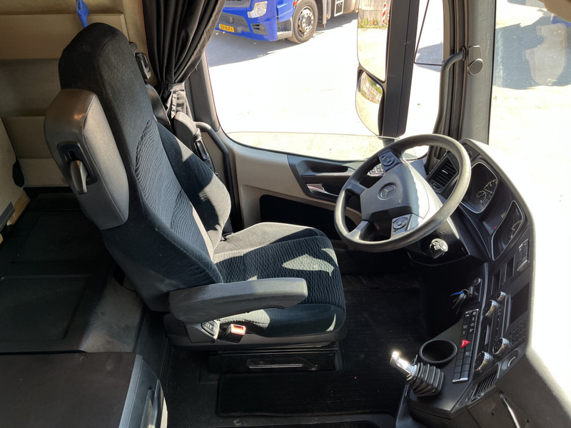 Mercedes-Benz Actros 1842 Streamspace / 945 dkm / 2 Tanks / NL Truck - Tractor: foto 3 Mercedes-Benz Actros 1842 Streamspace / 945 dkm / 2 Tanks / NL Truck - Tractor: foto 3