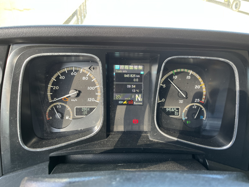 Mercedes-Benz Actros 1842 Streamspace / 945 dkm / 2 Tanks / NL Truck - Tractor: foto 4 Mercedes-Benz Actros 1842 Streamspace / 945 dkm / 2 Tanks / NL Truck - Tractor: foto 4