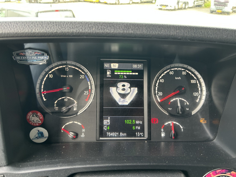 Scania R520 V8 / Showtruck / Buffl Special Interior / Vol Lucht / Retarder - Tractor: foto 4 Scania R520 V8 / Showtruck / Buffl Special Interior / Vol Lucht / Retarder - Tractor: foto 4