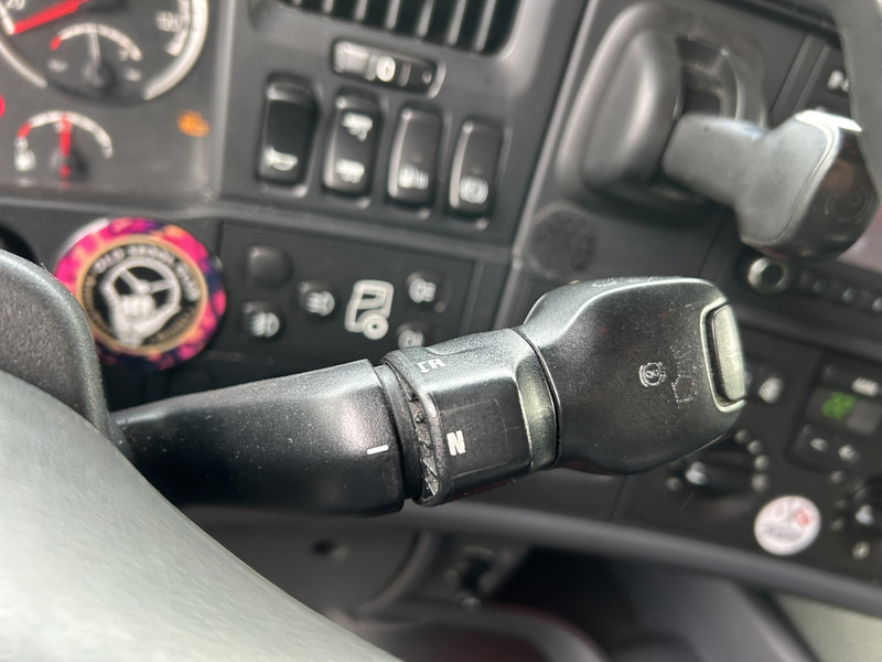 Scania R520 V8 / Showtruck / Buffl Special Interior / Vol Lucht / Retarder - Tractor: foto 5 Scania R520 V8 / Showtruck / Buffl Special Interior / Vol Lucht / Retarder - Tractor: foto 5