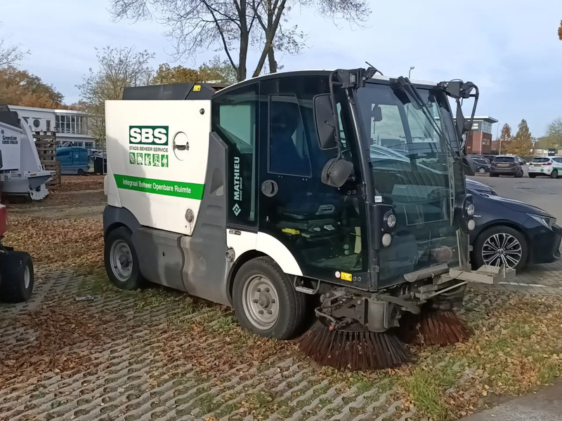 Mathieu MC210 Azura MC210 - Varredora urbana: foto 1 Mathieu MC210 Azura MC210 - Varredora urbana: foto 1