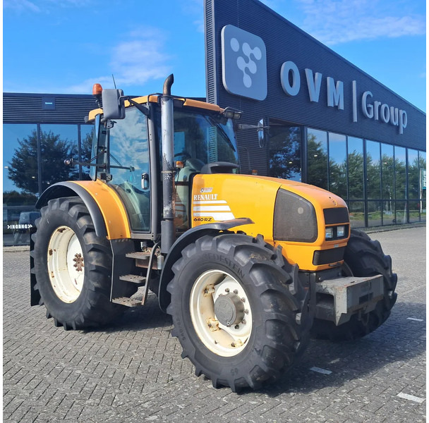 Renault ARES 640 RZ ARES 640 RZ - Trator: foto 1 Renault ARES 640 RZ ARES 640 RZ - Trator: foto 1