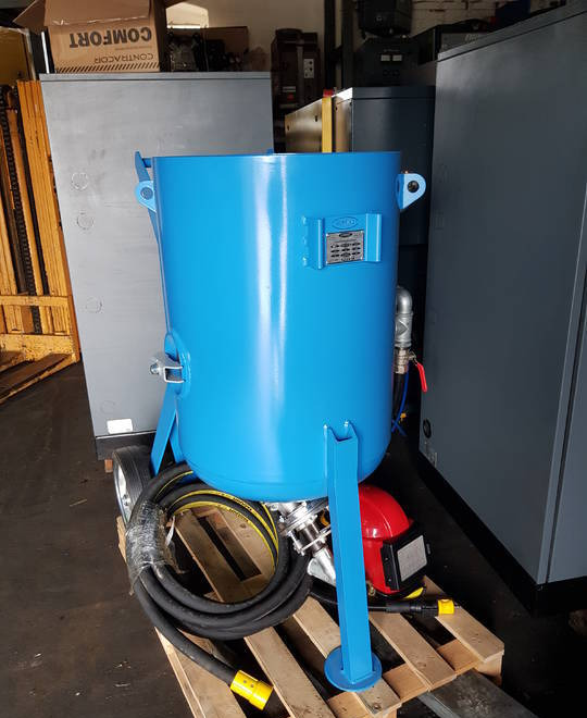 PIASKARKA OCZYSZCZARKA CLEMCO 200L KOMPLET - Equipamento de construção: foto 5 PIASKARKA OCZYSZCZARKA CLEMCO 200L KOMPLET - Equipamento de construção: foto 5