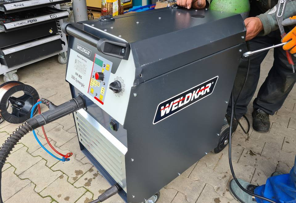 SPAWARKA MIG WELDKAR 300 Synergic 300A - Equipamento para soldagem: foto 2 SPAWARKA MIG WELDKAR 300 Synergic 300A - Equipamento para soldagem: foto 2