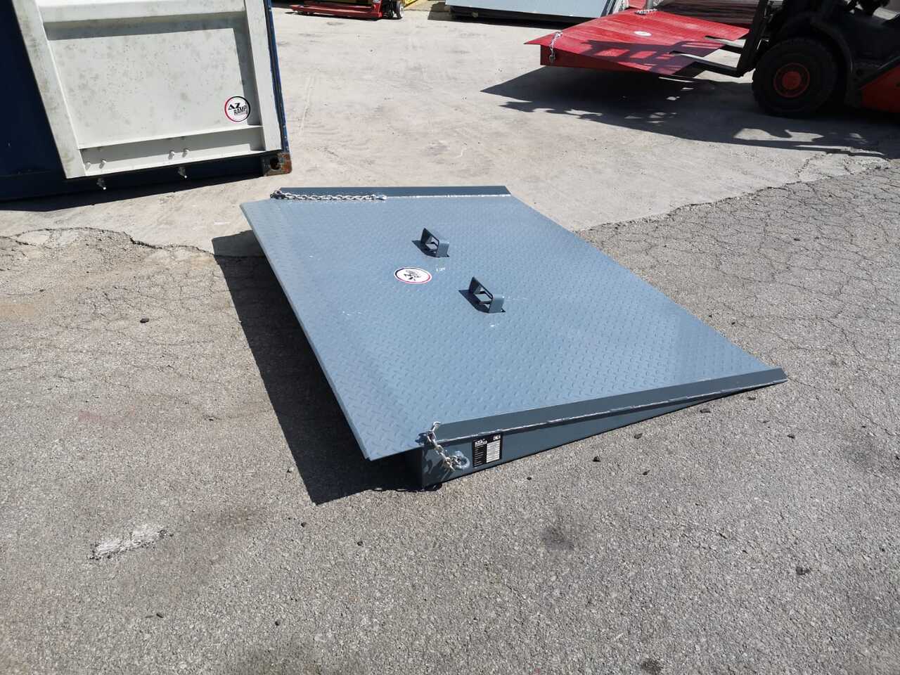 AZ RAMP HCNN08 - Rampa de carregamento: foto 4 AZ RAMP HCNN08 - Rampa de carregamento: foto 4