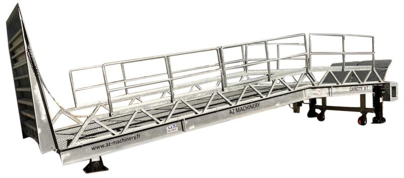 Loading Ramp with with hydraulic tilting bridge - AZ RAMP - STAR- 8T FULL GALVA - Rampa de carregamento: foto 1 Loading Ramp with with hydraulic tilting bridge - AZ RAMP - STAR- 8T FULL GALVA - Rampa de carregamento: foto 1