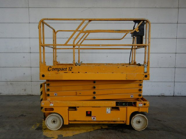 Used Electric scissor Lift Haulotte Compact 12 - Plataforma de Tijera/ Plataforma de tesoura: foto 2 Used Electric scissor Lift Haulotte Compact 12 - Plataforma de Tijera/ Plataforma de tesoura: foto 2