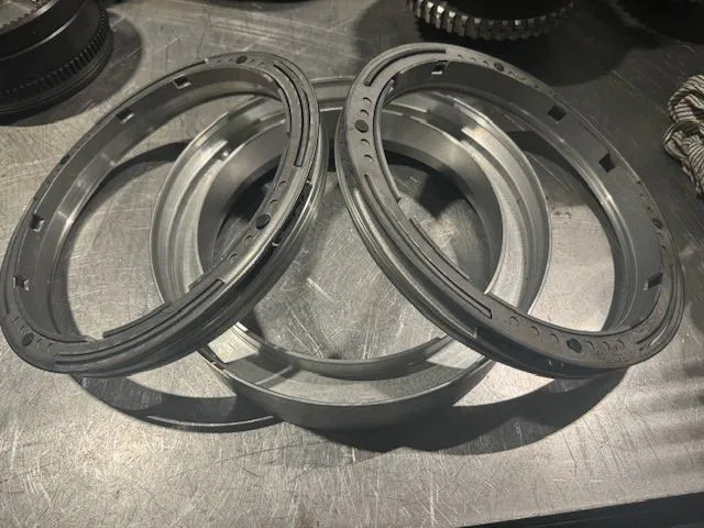 Volvo Piston B2, B3 and cylinder, PT1560, 1860, 1660, 1562, 1862, 1760,1761, 1761A, 1563, 1863, 1509, 2519, 2529, - Caixa de velocidade: foto 1 Volvo Piston B2, B3 and cylinder, PT1560, 1860, 1660, 1562, 1862, 1760,1761, 1761A, 1563, 1863, 1509, 2519, 2529, - Caixa de velocidade: foto 1