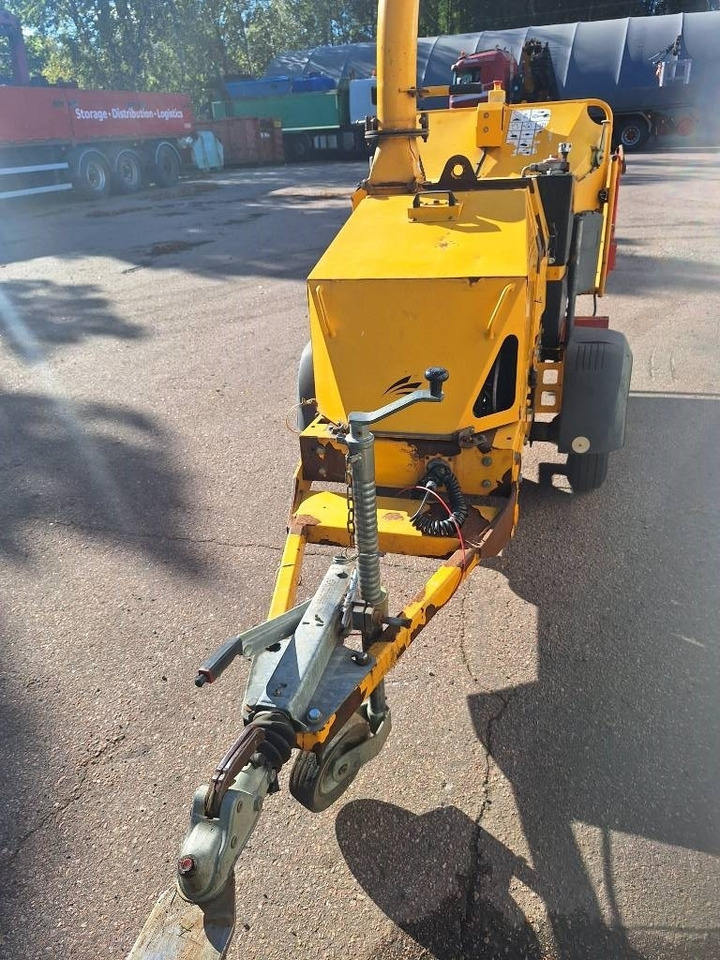 Greenmech Arborist 130 - Estilhaçadora de madeira: foto 3 Greenmech Arborist 130 - Estilhaçadora de madeira: foto 3