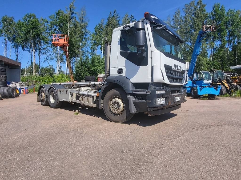 Iveco Stralis-360 - Camião com sistema de cabo: foto 1 Iveco Stralis-360 - Camião com sistema de cabo: foto 1
