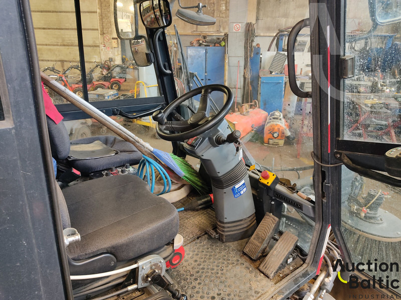 Aebi Schmitd eSwingo 200+ - Varredora urbana: foto 5 Aebi Schmitd eSwingo 200+ - Varredora urbana: foto 5