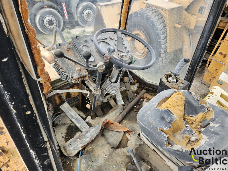 Amkodor TO-18.B3 - Pá carregadora de rodas: foto 5 Amkodor TO-18.B3 - Pá carregadora de rodas: foto 5