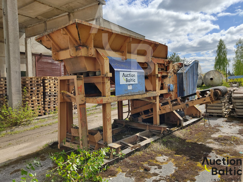 BMD RA700/4 - Maquina para lavrar a terra: foto 2 BMD RA700/4 - Maquina para lavrar a terra: foto 2