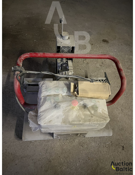 Clapa Floor Master 130 - Talocha mecânica: foto 1 Clapa Floor Master 130 - Talocha mecânica: foto 1