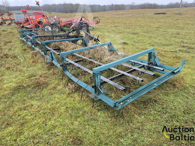 Harrows - Grade: foto 4 Harrows - Grade: foto 4