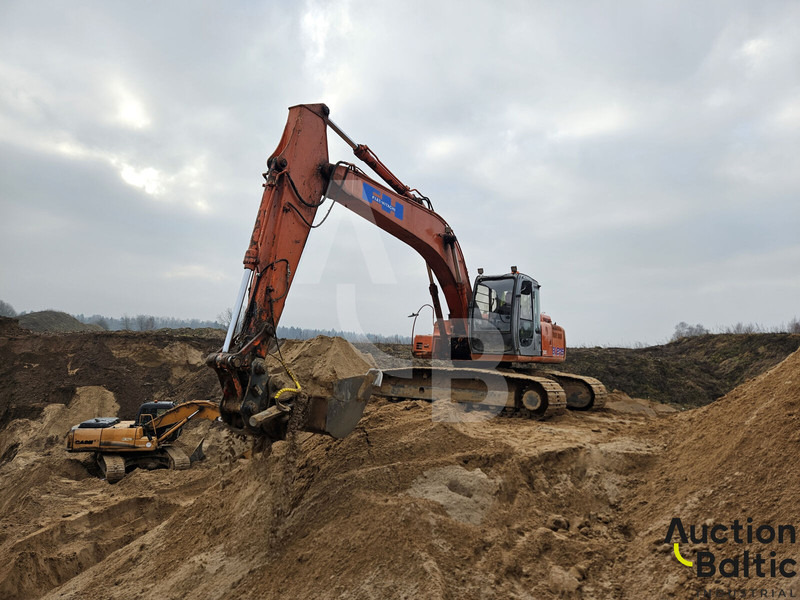 Hitachi EX 215 - Escavadora de rastos: foto 4 Hitachi EX 215 - Escavadora de rastos: foto 4