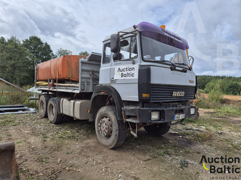 Iveco 260-34 - Caminhão tanque: foto 2 Iveco 260-34 - Caminhão tanque: foto 2