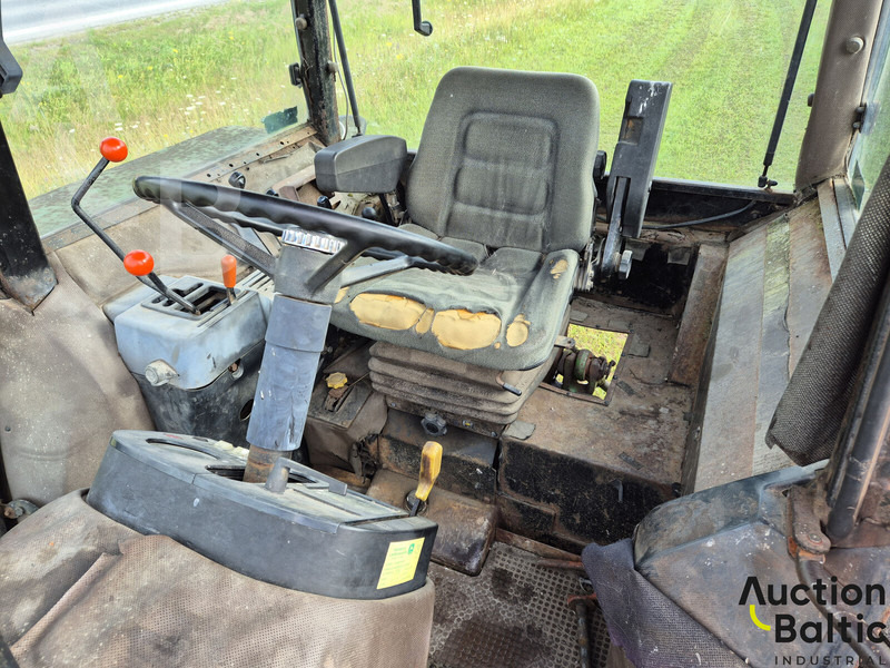 John Deere MFWD - Trator: foto 5 John Deere MFWD - Trator: foto 5