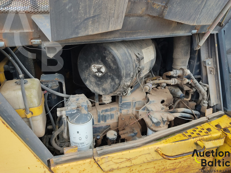 Buldôzer Komatsu D85PX-15: foto 18