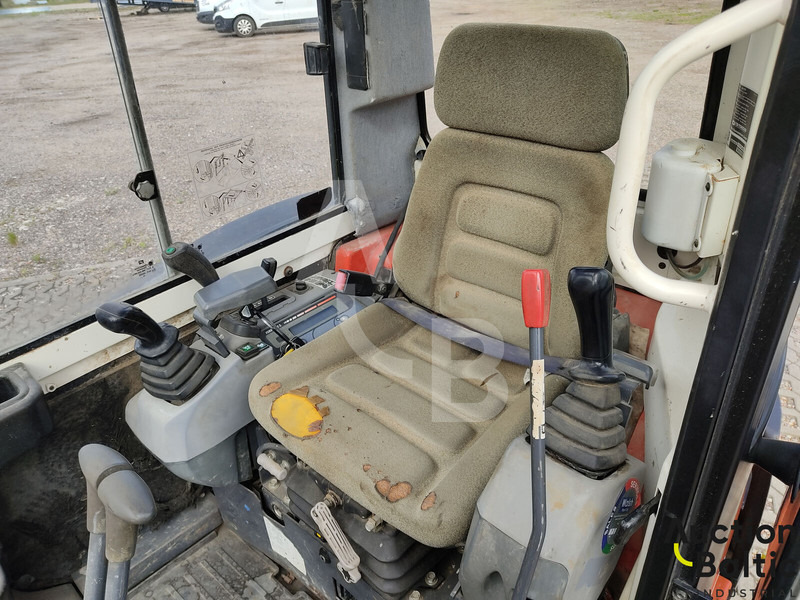 Kubota KX 71-3 - Mini escavadeira: foto 5 Kubota KX 71-3 - Mini escavadeira: foto 5
