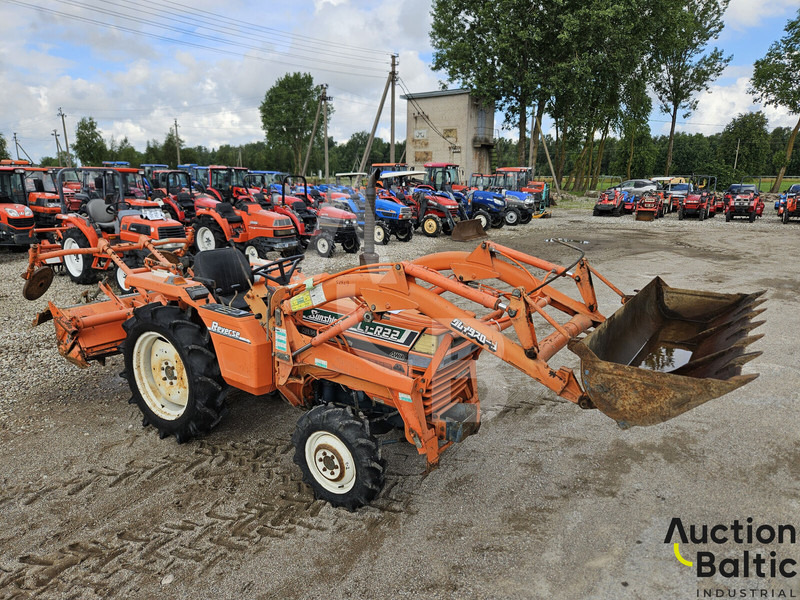 Kubota L1-R22 - Trator: foto 2 Kubota L1-R22 - Trator: foto 2