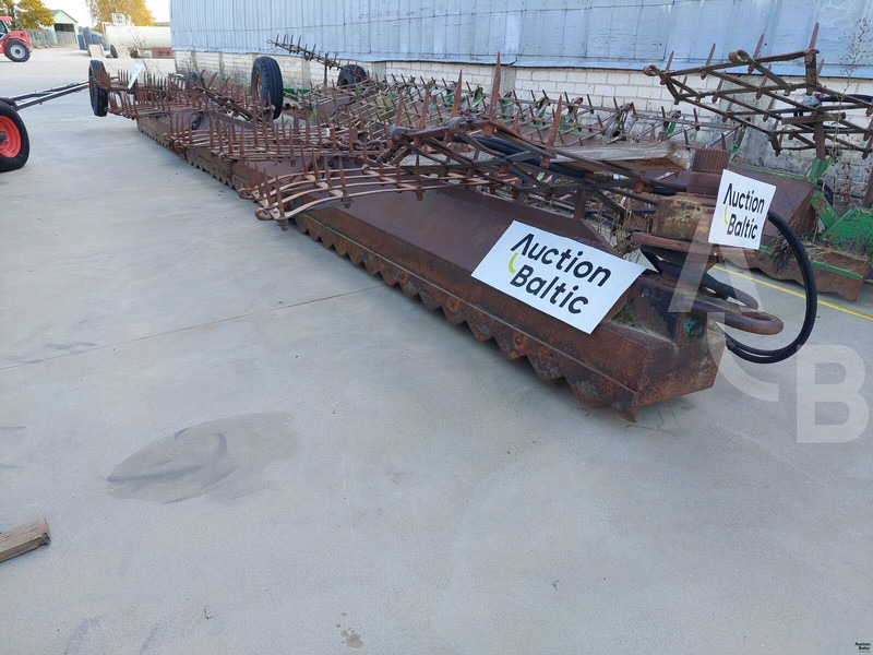 Laumetris soil leveler - Maquina para lavrar a terra: foto 1 Laumetris soil leveler - Maquina para lavrar a terra: foto 1