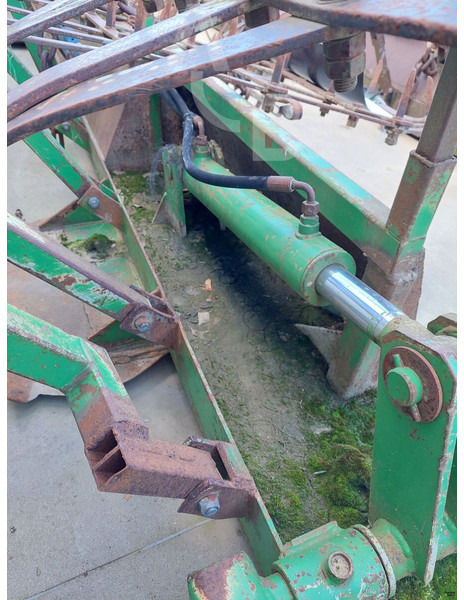 Laumetris soil leveler - Maquina para lavrar a terra: foto 5 Laumetris soil leveler - Maquina para lavrar a terra: foto 5