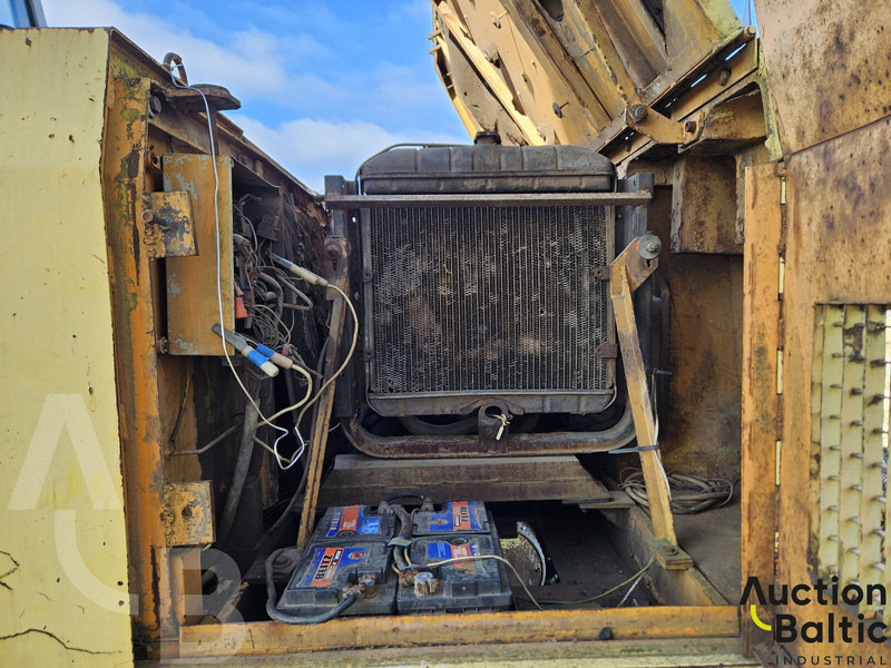 Escavadora de rastos Liebherr R 902: foto 10