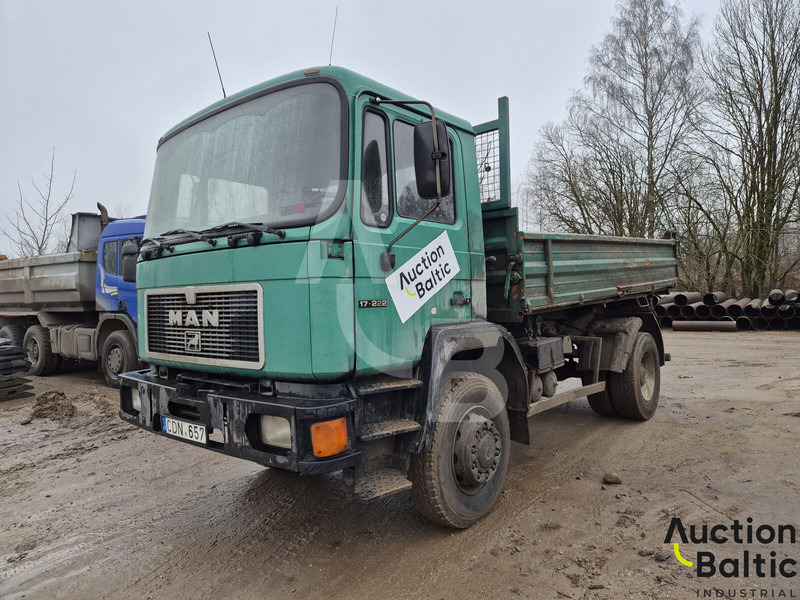 MAN 18.222 - Camião basculante: foto 1 MAN 18.222 - Camião basculante: foto 1