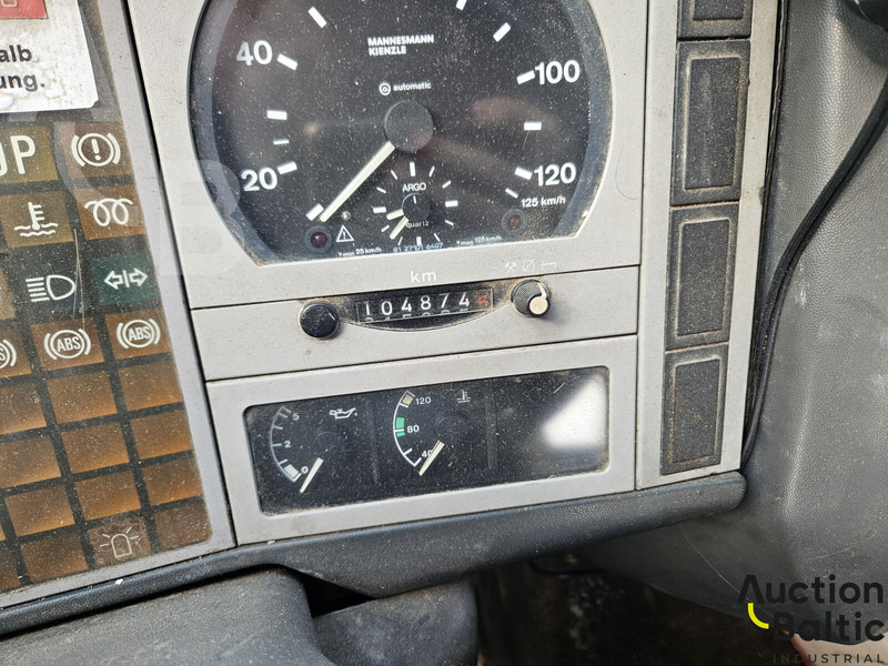 MAN 8.103 - Caminhão com plataforma aérea: foto 5 MAN 8.103 - Caminhão com plataforma aérea: foto 5