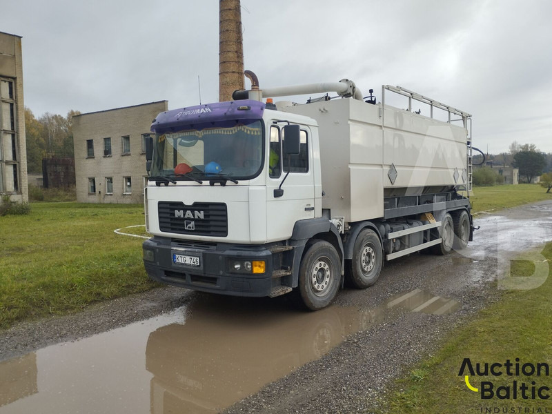 MAN T 46 - Caminhão limpa fossa: foto 1 MAN T 46 - Caminhão limpa fossa: foto 1