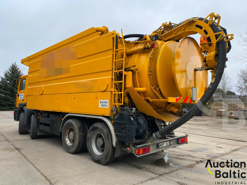 MAN T46 - Caminhão limpa fossa: foto 3 MAN T46 - Caminhão limpa fossa: foto 3