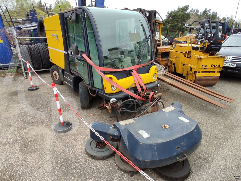 Mathieu Azura - Varredora urbana: foto 3 Mathieu Azura - Varredora urbana: foto 3