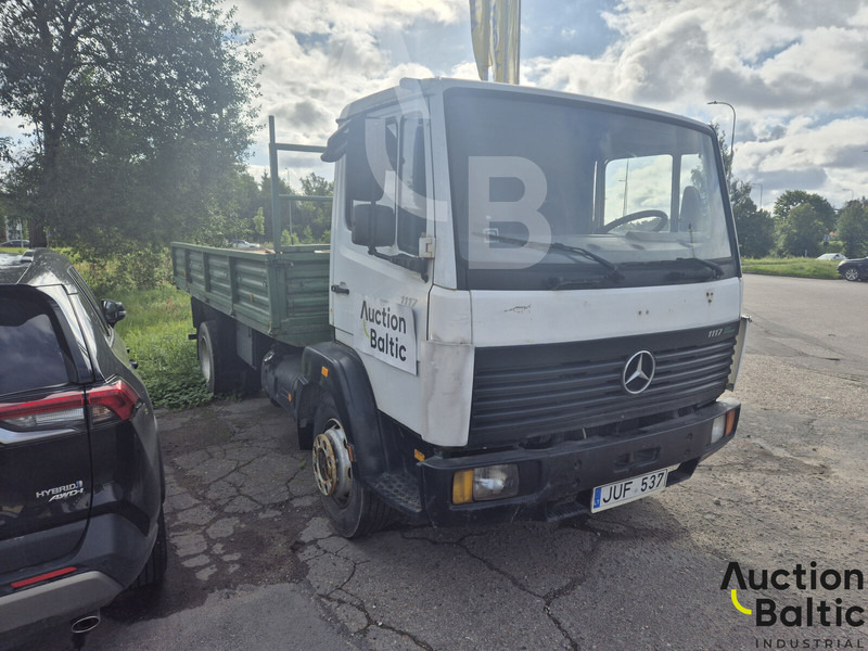 Mercedes-Benz 1117 - Camião de caixa aberta/ Plataforma: foto 2 Mercedes-Benz 1117 - Camião de caixa aberta/ Plataforma: foto 2